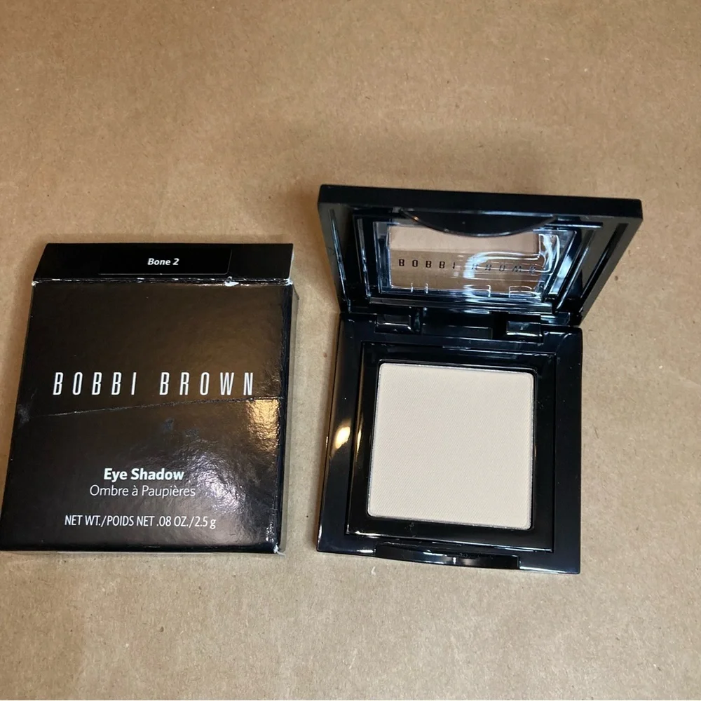 Bobbi brown eye shadow (bone 2)